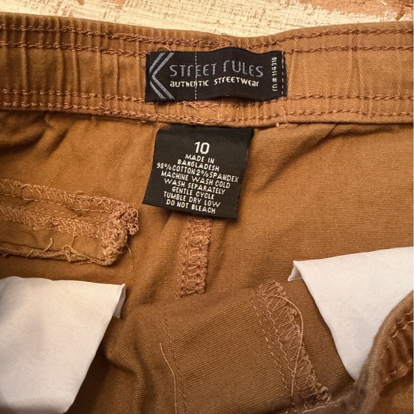 Boys Street Rules Cargo shorts size 10, like new! - Picture 3 of 3